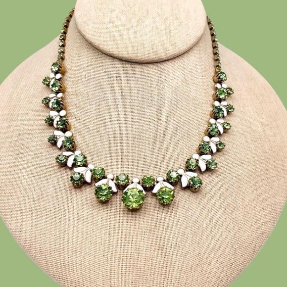Vintage Jewelry - Beautiful Vintage Lime Green Peridot Color Rhinestone and White Enamel Necklace